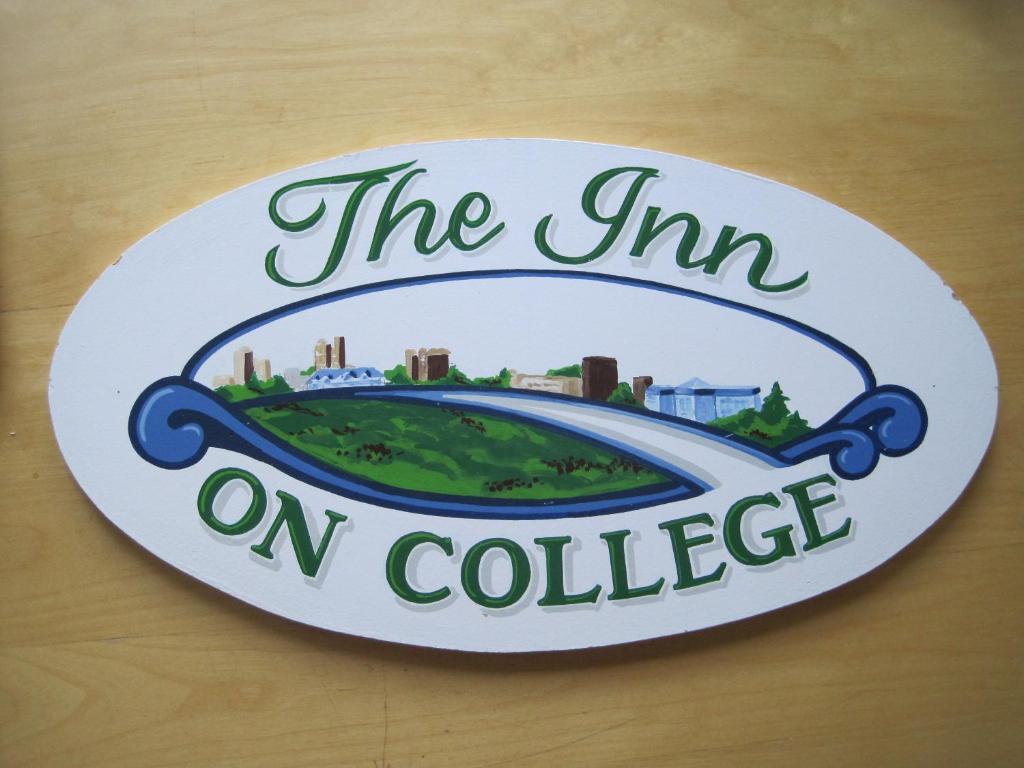 The Inn On College Saskatoon Exterior photo